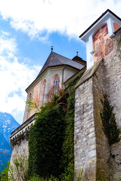 Hallstatt katolickim kościele parafialnym. — Zdjęcie stockowe